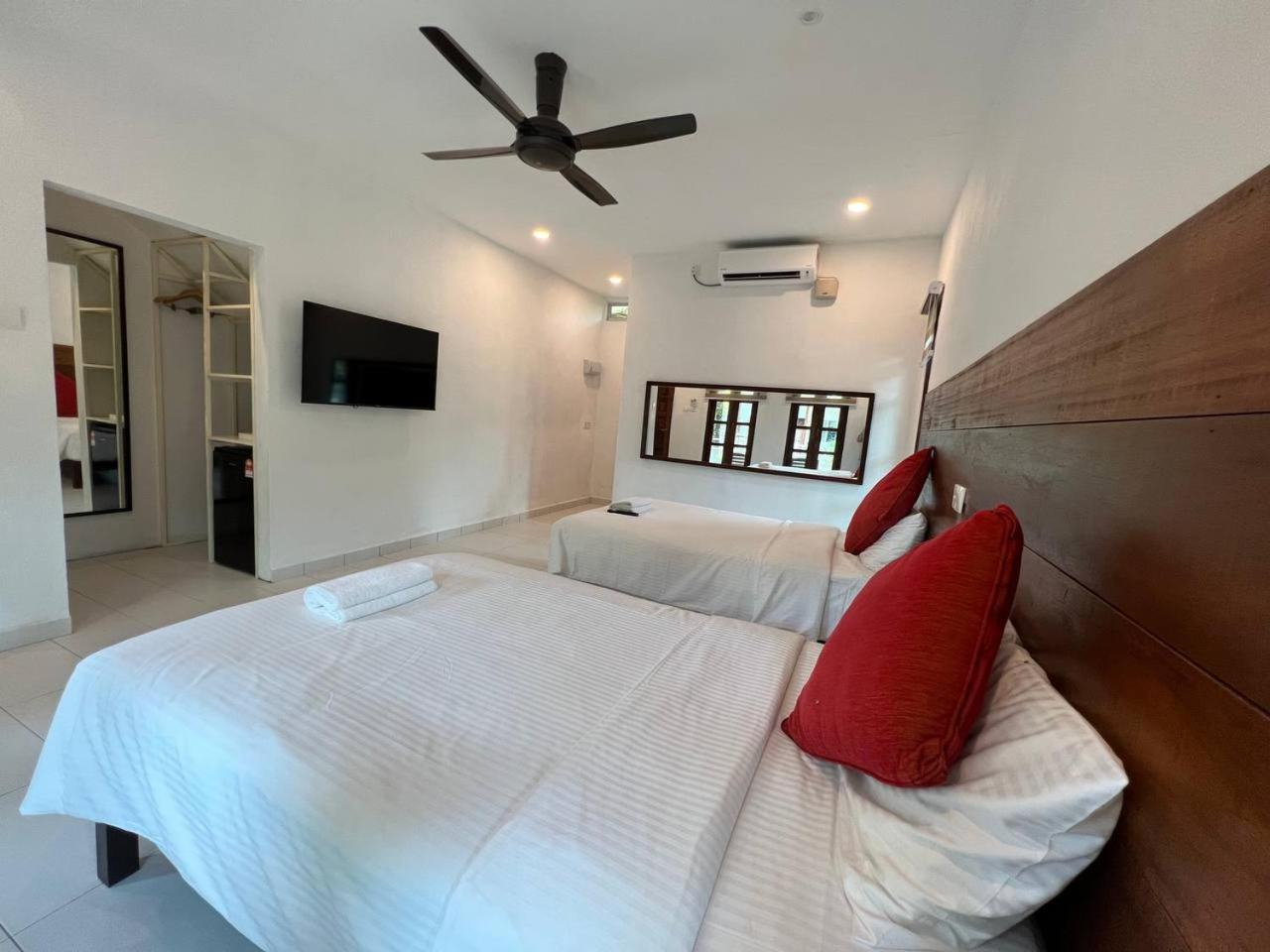 Airis Sanctuary Resort Pantai Cenang  Exteriör bild