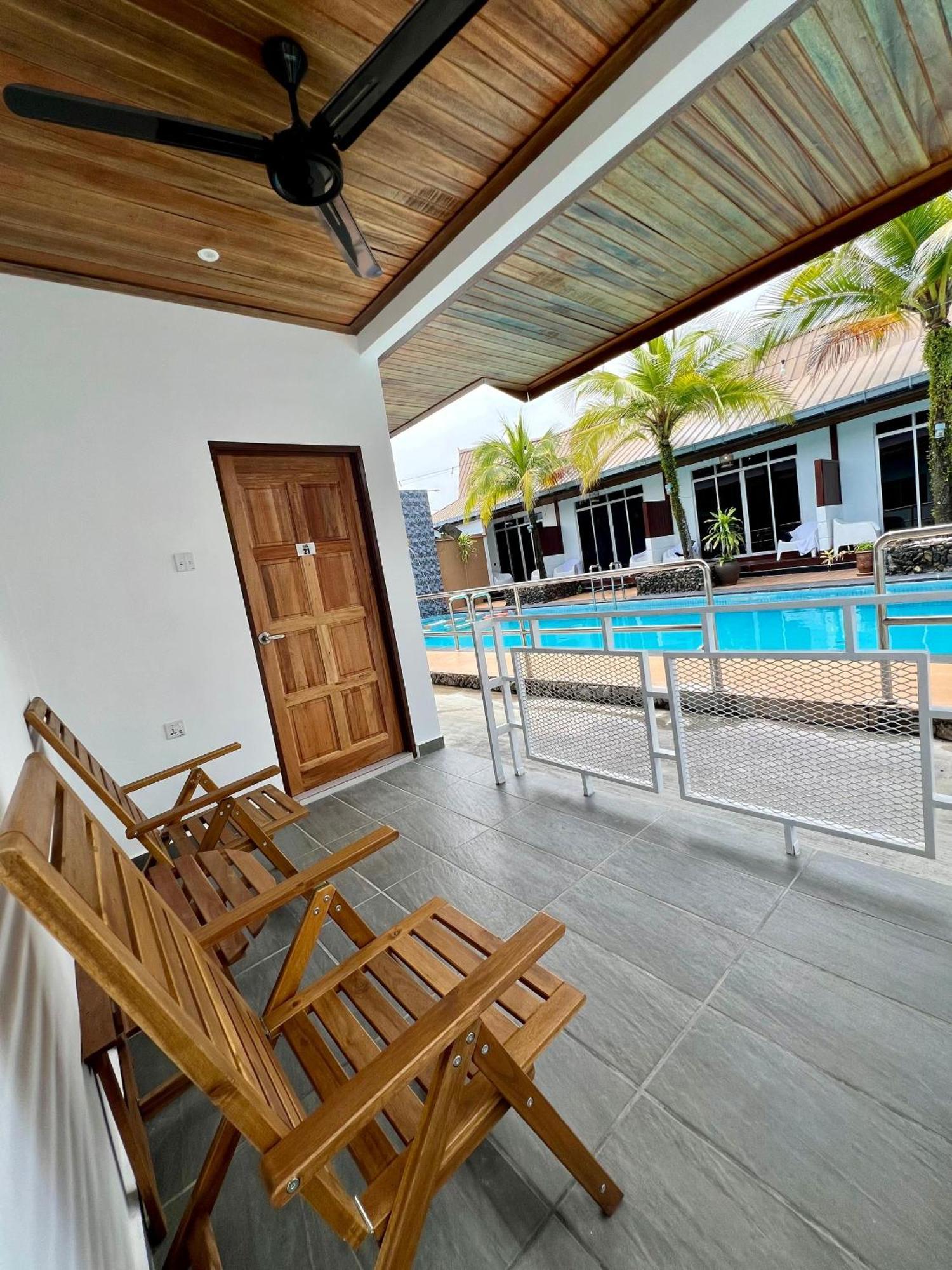 Airis Sanctuary Resort Pantai Cenang  Exteriör bild