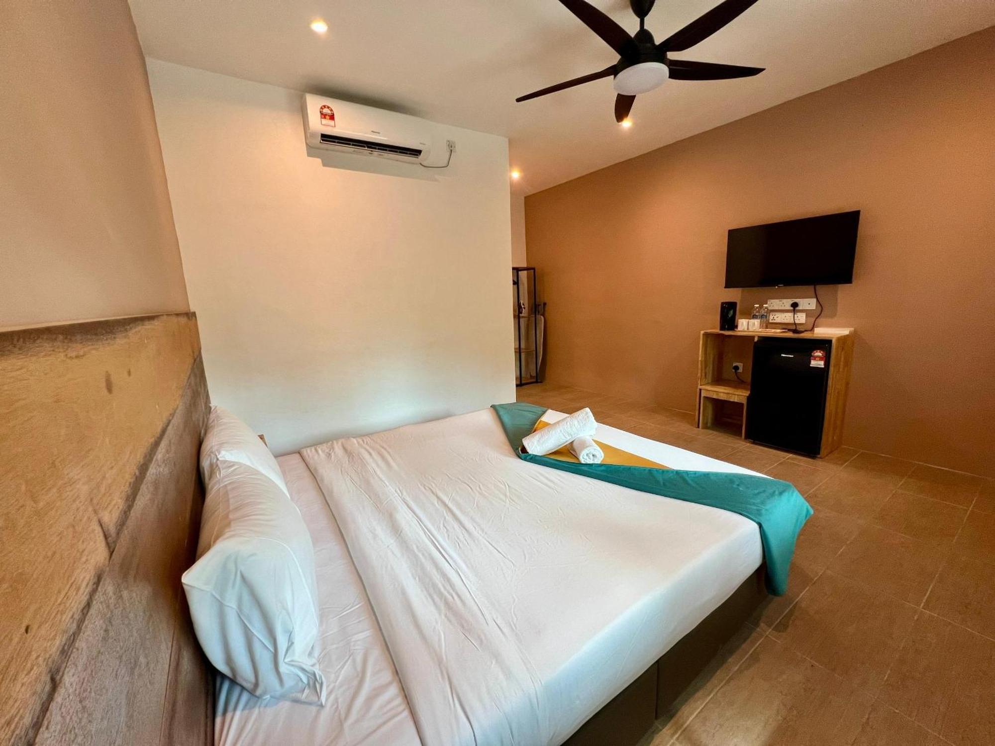 Airis Sanctuary Resort Pantai Cenang  Exteriör bild