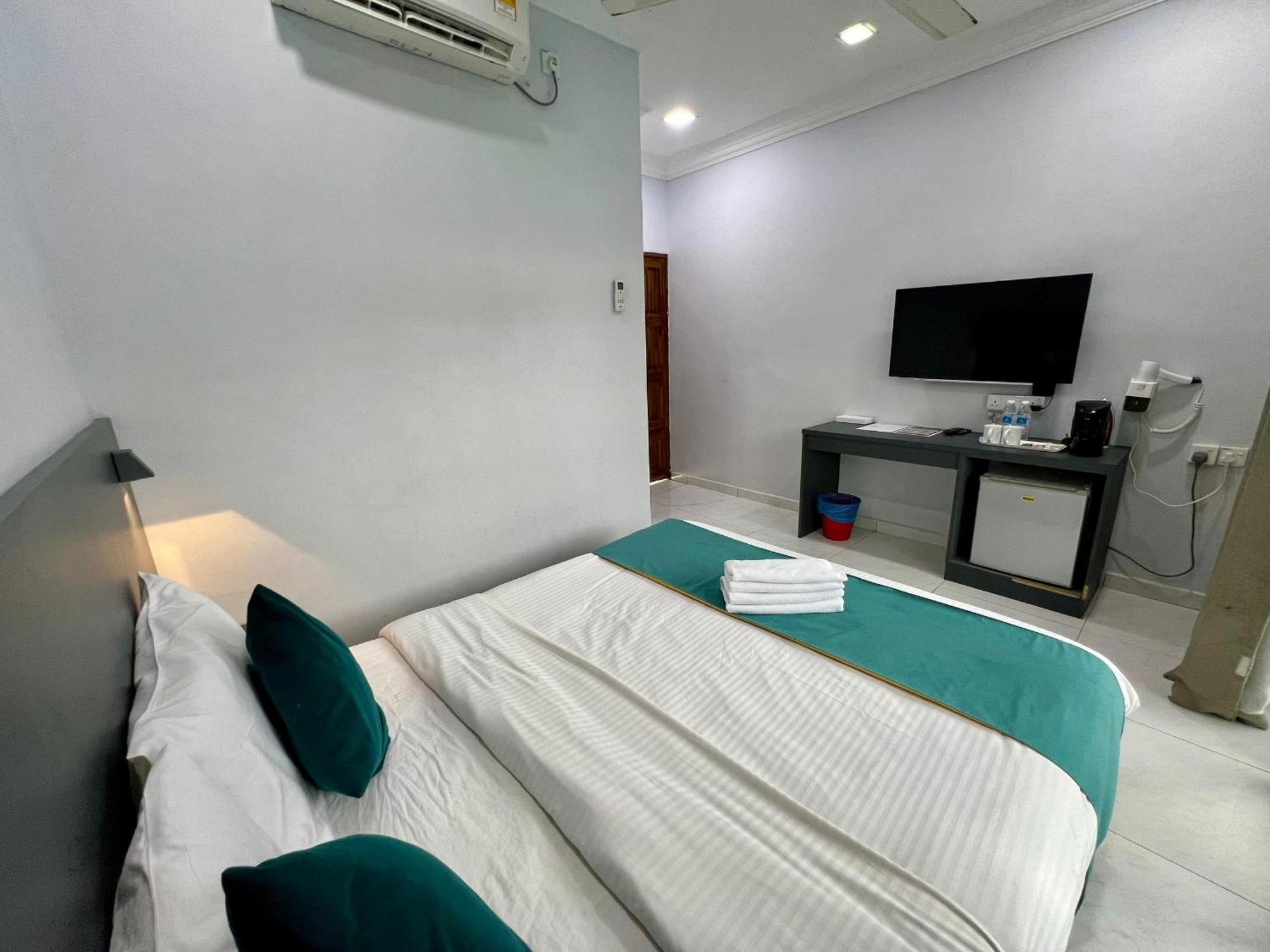Airis Sanctuary Resort Pantai Cenang  Exteriör bild