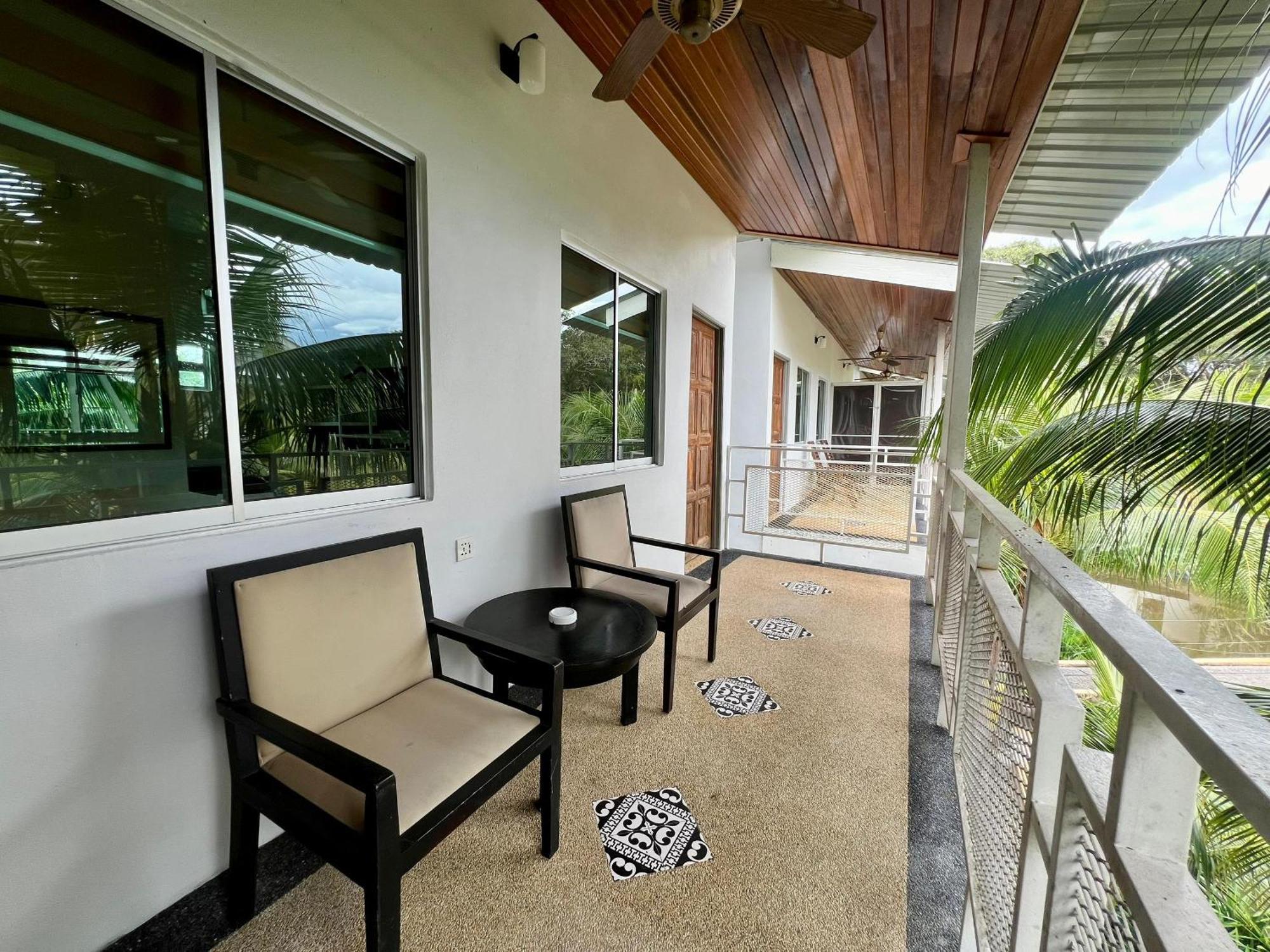 Airis Sanctuary Resort Pantai Cenang  Exteriör bild