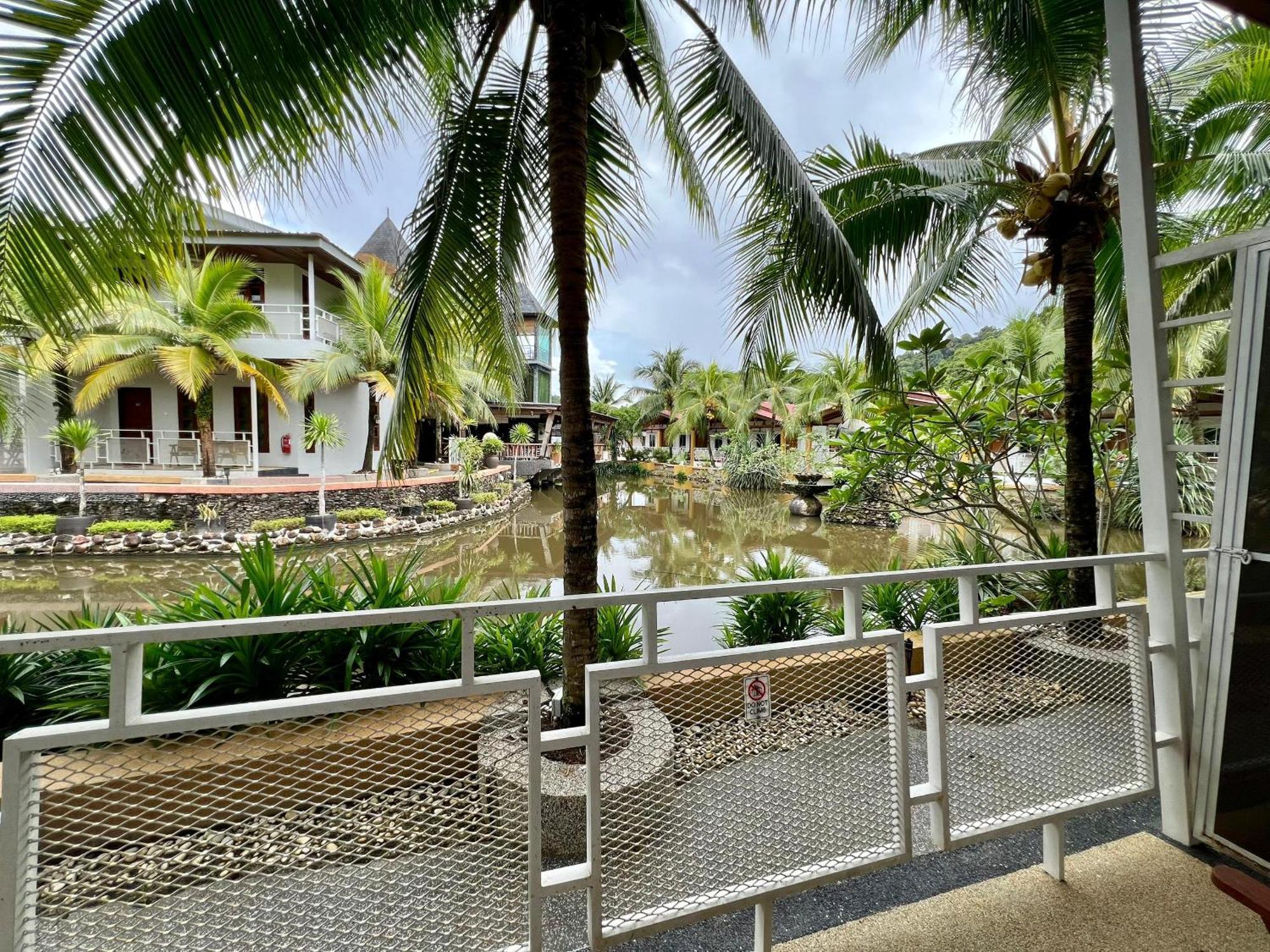 Airis Sanctuary Resort Pantai Cenang  Exteriör bild